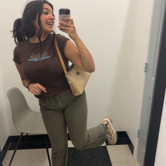 Meet your Posher, Mya - Picture 1 of 1